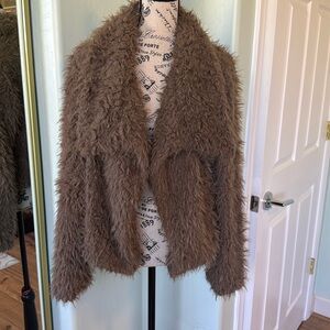 HUFVE HYFVE HYFVE Soft & Cozy Shaggy “completely lined” Jacket!!